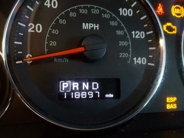 1J8HG48K08C193541 - 2008 JEEP COMMANDER SILVER photo 8