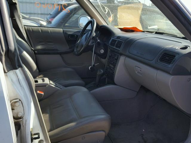 JF1SF65692H716249 - 2002 SUBARU FORESTER S WHITE photo 5