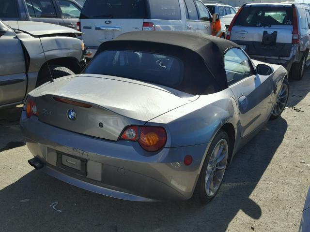 4USBT33574LR67969 - 2004 BMW Z4 2.5 GRAY photo 4