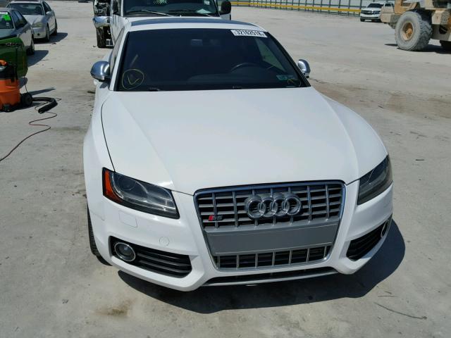 WAURV78T08A010790 - 2008 AUDI S5 QUATTRO WHITE photo 9