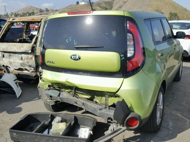 KNDJN2A21E7746036 - 2014 KIA SOUL GREEN photo 4