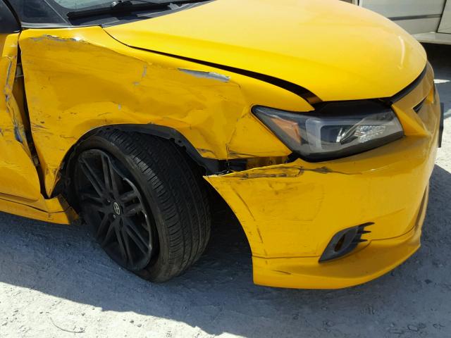 JTKJF5C75C3024332 - 2012 TOYOTA SCION TC 黄色 照片 9