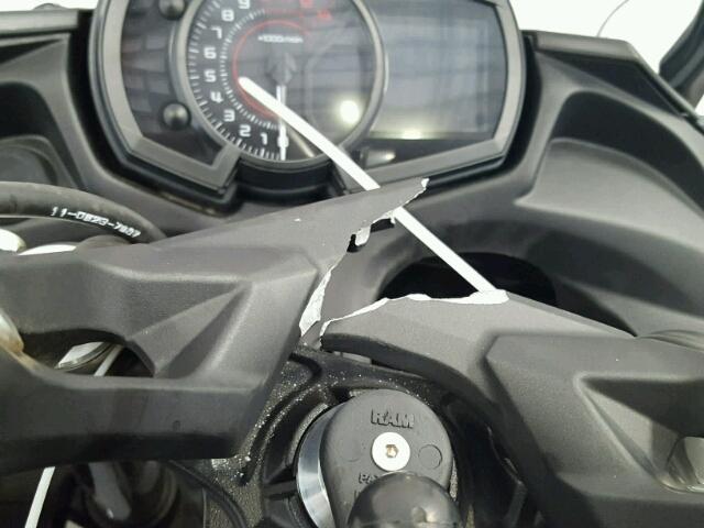 JKAEXEJ18JDA02513 - 2018 KAWASAKI EX650 J ნაცრისფერი ფოტო 10