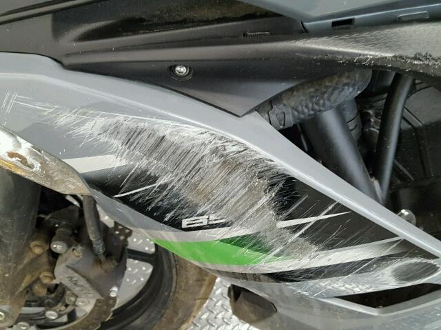 JKAEXEJ18JDA02513 - 2018 KAWASAKI EX650 J ნაცრისფერი ფოტო 12