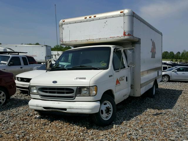 1FDWE37SXWHB57142 - 1998 FORD ECONOLINE WHITE photo 2