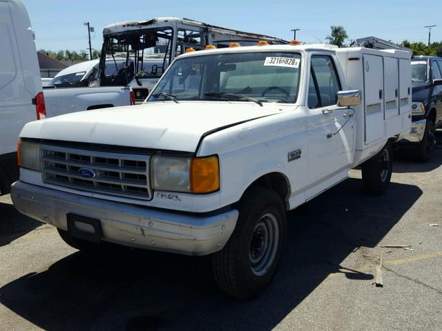 1FDHF37M5LKA84283 - 1990 FORD F350 WHITE photo 2