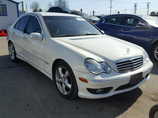 WDBRF52H16A886059 - 2006 MERCEDES-BENZ C GENERATI WHITE photo 1