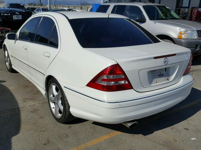 WDBRF52H16A886059 - 2006 MERCEDES-BENZ C GENERATI WHITE photo 3