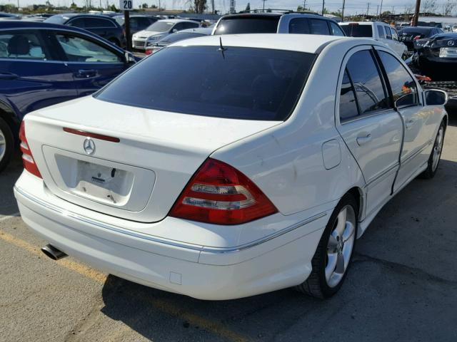 WDBRF52H16A886059 - 2006 MERCEDES-BENZ C GENERATI WHITE photo 4