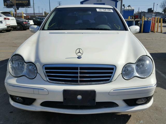 WDBRF52H16A886059 - 2006 MERCEDES-BENZ C GENERATI WHITE photo 9