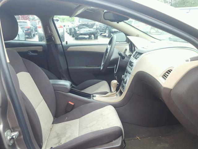 1G1ZB5E11BF318282 - 2011 CHEVROLET MALIBU LS ნაცრისფერი ფოტო 5
