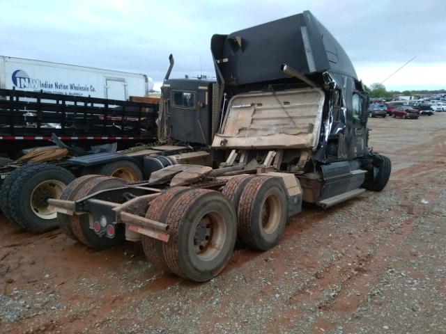 1FUJBBCK77PW62787 - 2007 FREIGHTLINER CONVENTION BLACK photo 4