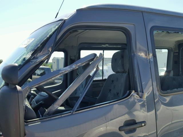 WD8PD144865958647 - 2006 DODGE SPRINTER 2 GRAY photo 9