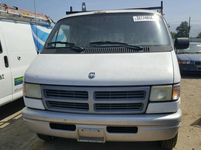 2B7HB21Y5SK521794 - 1995 DODGE RAM VAN B2 WHITE photo 9