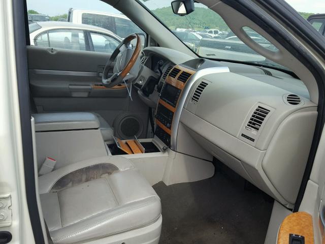 1A8HW58218F102817 - 2008 CHRYSLER ASPEN LIMI 白色 照片 5