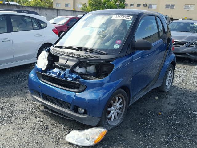 WMEEJ3BAXAK362080 - 2010 SMART FORTWO PUR BLUE photo 2