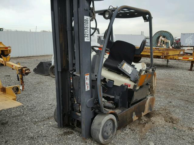 32176108 - 2000 CROW FORKLIFT WHITE photo 2