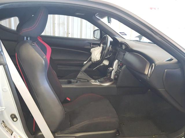 JF1ZNAA10D2733770 - 2013 TOYOTA SCION FR-S ვერცხლისფერი ფოტო 5