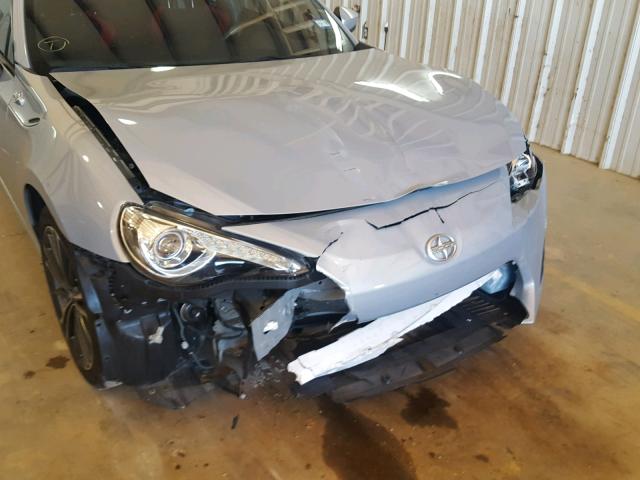 JF1ZNAA10D2733770 - 2013 TOYOTA SCION FR-S ვერცხლისფერი ფოტო 9