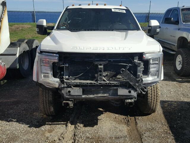 1FT8W3DT3HEE39232 - 2017 FORD F350 SUPER WHITE photo 9