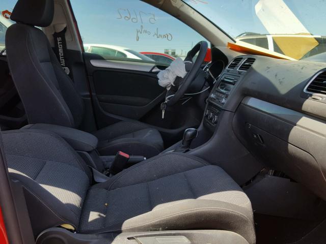 WVWDB7AJ2DW129310 - 2013 VOLKSWAGEN GOLF 红色 照片 5