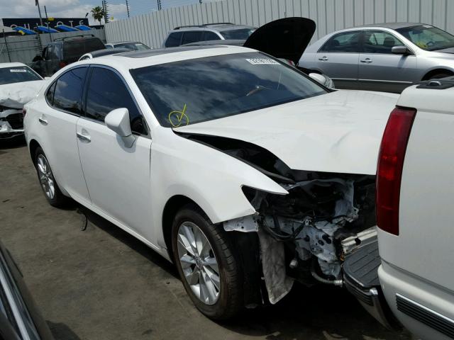 JTHBW1GG7F2092770 - 2015 LEXUS ES 300H WHITE photo 1