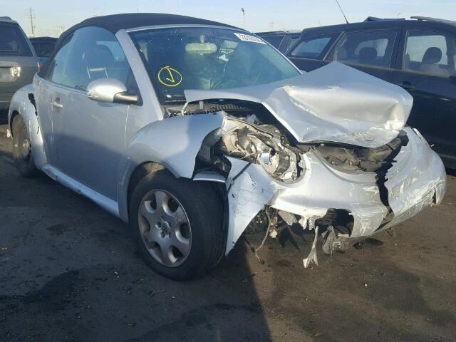 3VWCK21YX3M304104 - 2003 VOLKSWAGEN NEW BEETLE 银色 照片 1