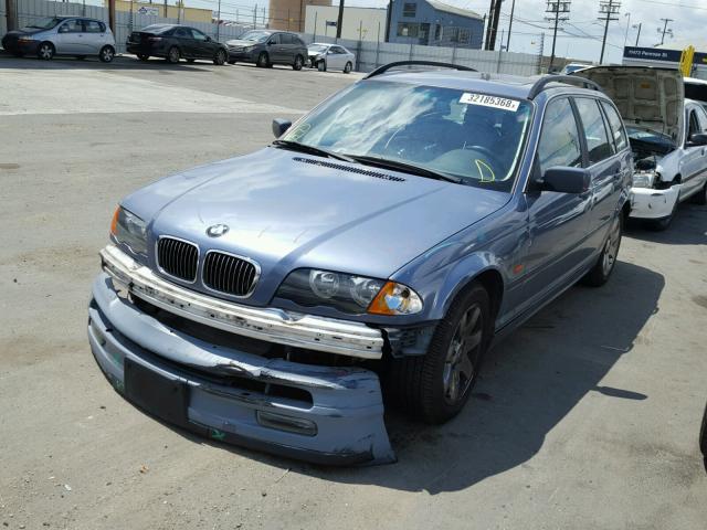 WBAAW33411ET42089 - 2001 BMW 325 IT BLUE photo 2