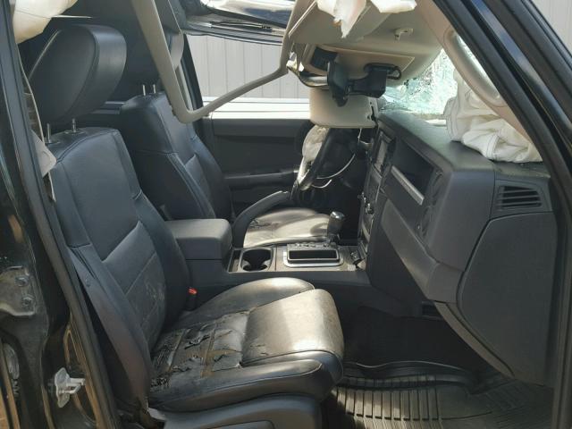 1J8HH48K58C116807 - 2008 JEEP COMMANDER BLACK photo 5