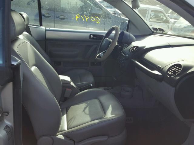 3VWCK21Y13M304346 - 2003 VOLKSWAGEN NEW BEETLE 银色 照片 5