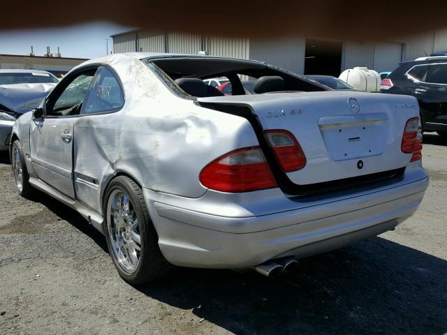 WDBLJ74G42T111385 - 2002 MERCEDES-BENZ CLK 55 AMG SILVER photo 3