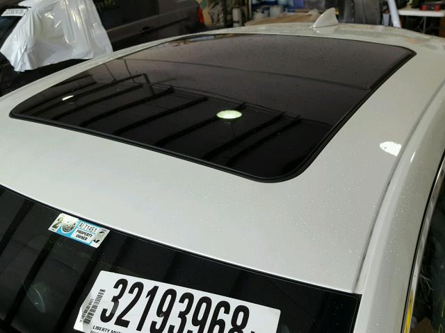 1G1ZH5SX1GF185909 - 2016 CHEVROLET MALIBU PRE WHITE photo 9