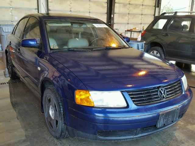WVWUH23B2YE200489 - 2000 VOLKSWAGEN PASSAT GLX 蓝色 照片 1