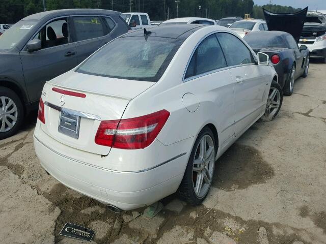 WDDKJ5KBXCF165496 - 2012 MERCEDES-BENZ E350 WHITE photo 4