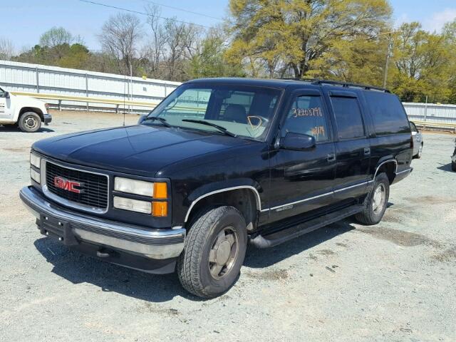 3GKFK16R5VG519052 - 1997 GMC SUBURBAN K BLACK photo 2