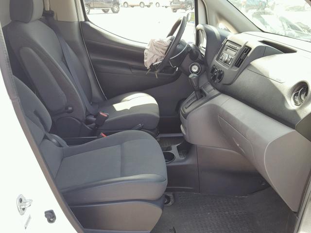 3N63M0YN8FK706925 - 2015 CHEVROLET CITY EXPRE WHITE photo 5