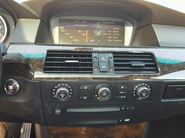 WBANF73526CG69530 - 2006 BMW 530 XI SILVER photo 9