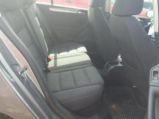 WVWDA7AJ8BW271614 - 2011 VOLKSWAGEN GOLF GRAY photo 6