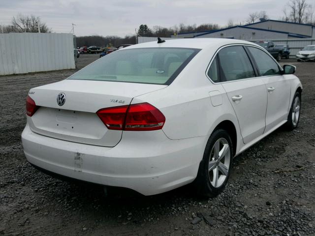 1VWBN7A38DC039710 - 2013 VOLKSWAGEN PASSAT SE WHITE photo 4