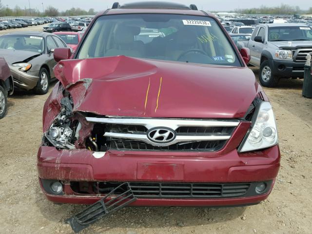 KNDMC233986049250 - 2008 HYUNDAI ENTOURAGE MAROON photo 7