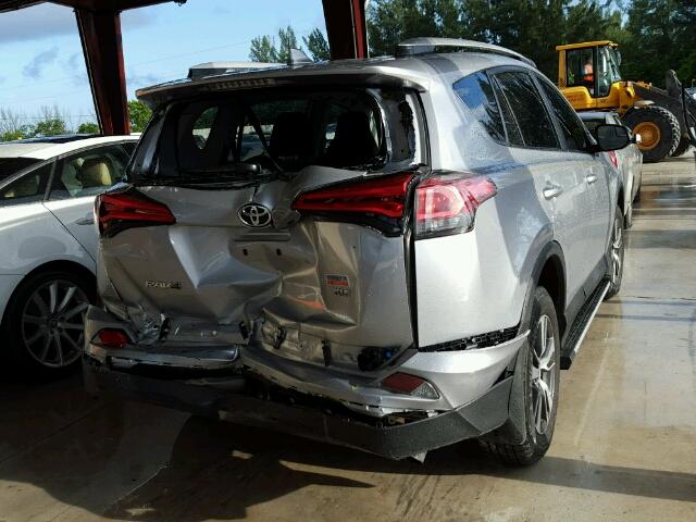 2T3WFREV4GW270825 - 2016 TOYOTA RAV4 SILVER photo 4