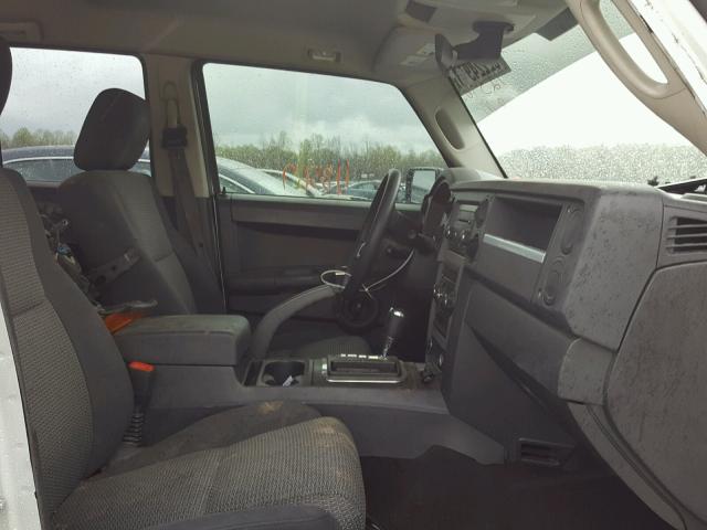1J8HG48K38C192383 - 2008 JEEP COMMANDER SILVER photo 5