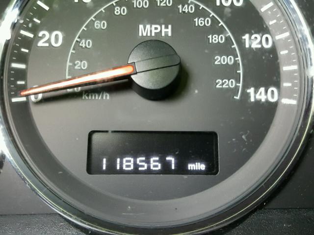 1J8HG48K38C192383 - 2008 JEEP COMMANDER SILVER photo 8