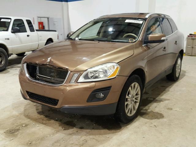 YV4992DZ8A2022154 - 2010 VOLVO XC60 T6 BROWN photo 2