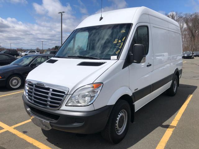 WDYPE745875151572 - 2007 FREIGHTLINER SPRINTER 2 WHITE photo 2