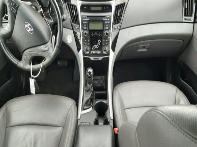 5NPEC4AB8DH540452 - 2013 HYUNDAI SONATA SE SILVER photo 9