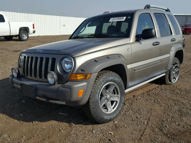 1J4GL38K35W565516 - 2005 JEEP LIBERTY RE GOLD photo 2