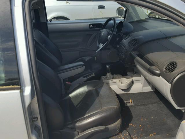 3VWDD21C13M420004 - 2003 VOLKSWAGEN NEW BEETLE 灰色 照片 5