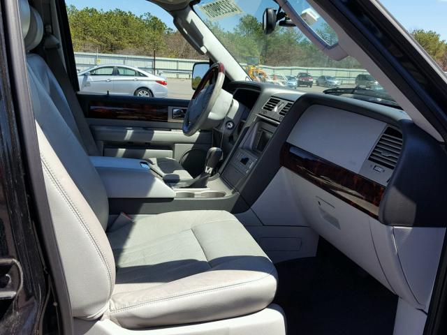 5LMFU28R24LJ00613 - 2004 LINCOLN NAVIGATOR 黑色 照片 5