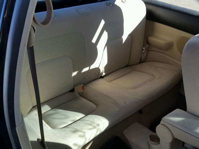 3VWCA21C9YM447429 - 2000 VOLKSWAGEN NEW BEETLE შავი ფოტო 6